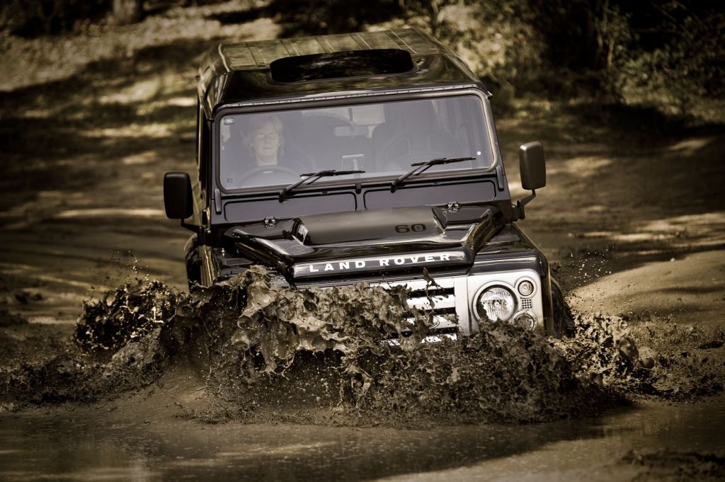 Land Rover Defender 110 SVX 60th Anniversary Edition